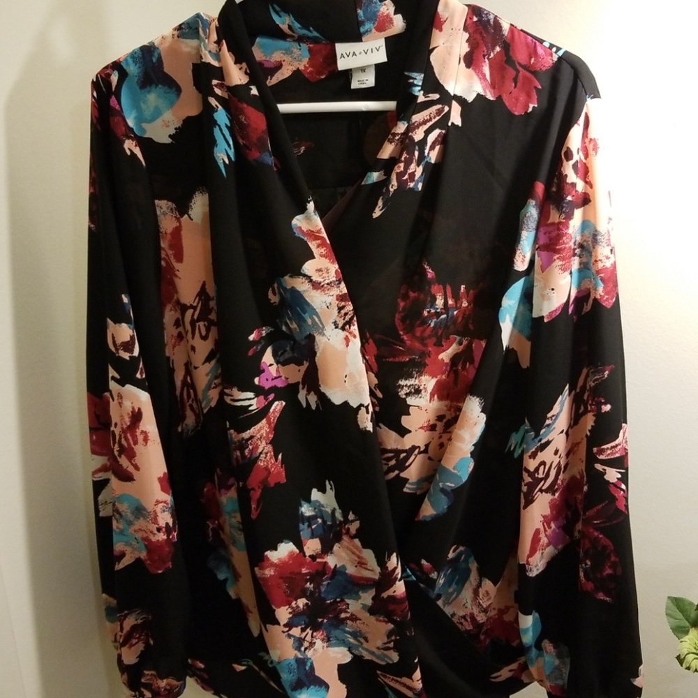 NWT Ava & Viv Plus Size Drape Front Blouse